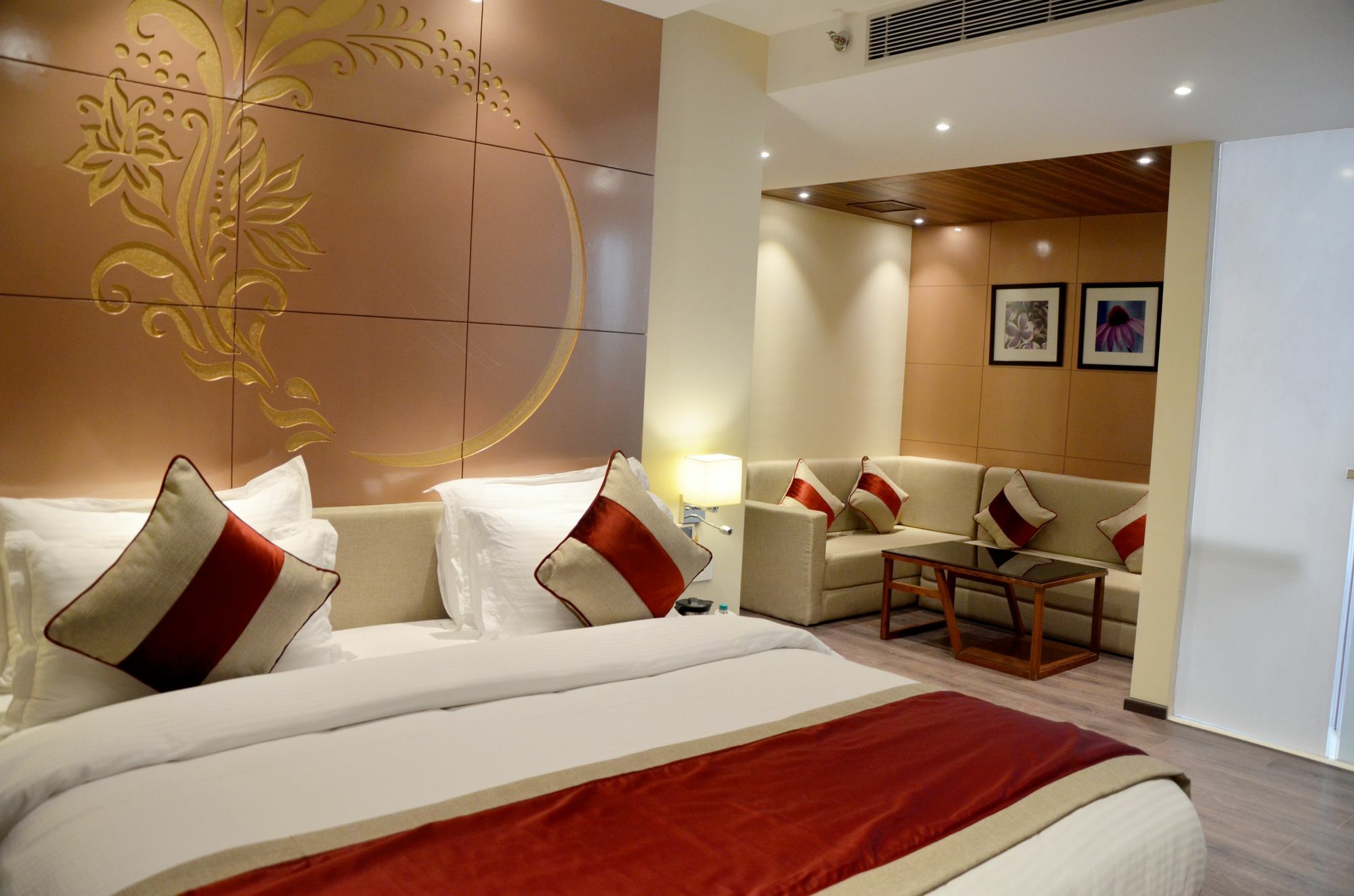 Hotel Lilac Kota  Bagian luar foto